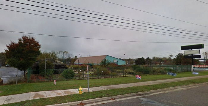 Putters Family Fun Center - Street View 2011-2017 (newer photo)